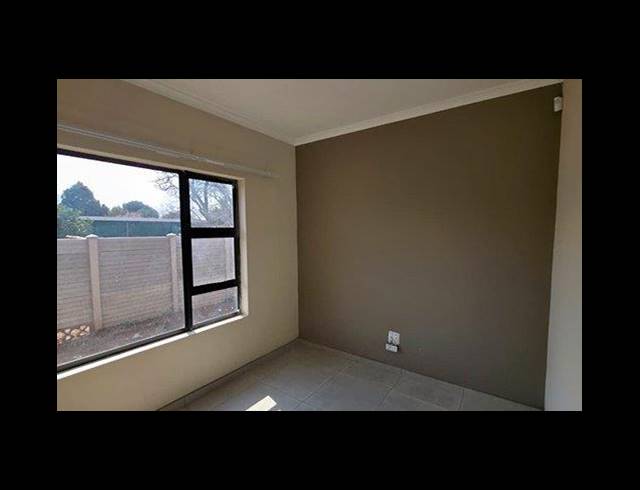2 BEDROOM TOWNHOUSE FOR SALE IN RIVERSDALE